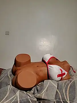 EbonyTaste online show from May 6, 7:29 pm