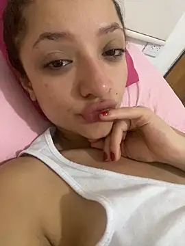 Snapshot of Alicia_ALICIA chatting on November 26, 4:23 am Alicia ALICIA online show from November 26, 4:23 am