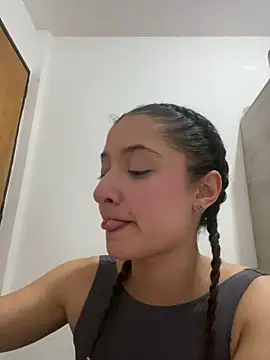 Alicia ALICIA online show from May 20, 10:51 pm