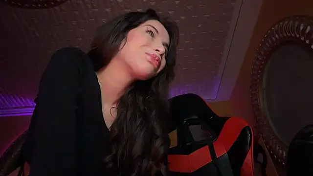 Snapshot of ORLA86 chatting on February 12, 7:56 pm ORLA86 online show from February 12, 7:56 pm