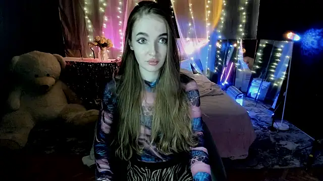 LissaCain online show from March 1, 4:40 pm