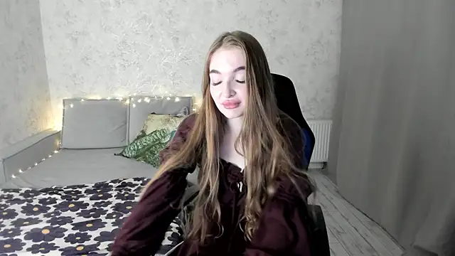 Snapshot of LissaCain chatting on November 15, 6:01 pm LissaCain online show from November 15, 6:01 pm