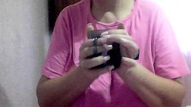 Snapshot of AnaXBerry chatting on October 12, 6:37 am AnaXBerry online show from October 12, 6:37 am