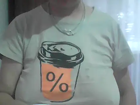 Snapshot of AnaXBerry chatting on June 22, 5:59 am AnaXBerry online show from June 22, 5:59 am