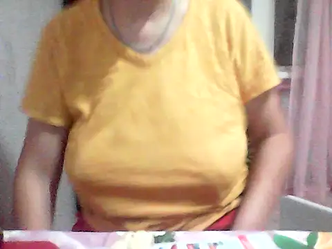 Snapshot of AnaXBerry chatting on September 29, 6:13 pm AnaXBerry online show from September 29, 6:13 pm