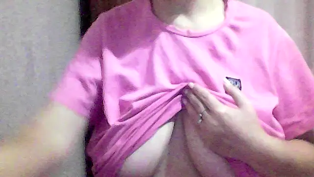 Snapshot of AnaXBerry chatting on October 11, 6:09 pm AnaXBerry online show from October 11, 6:09 pm