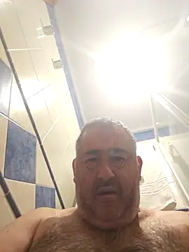 polla calientes47 online show from October 4, 9:05 pm