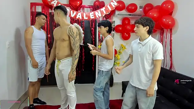 Snapshot of badguyss_bisex chatting on February 14, 11:32 am badguyss bisex online show from February 14, 11:32 am