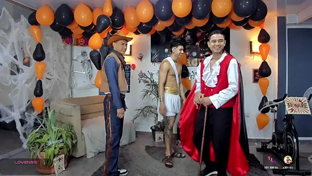 Snapshot of badguyss_bisex chatting on October 31, 11:29 am badguyss bisex online show from October 31, 11:29 am