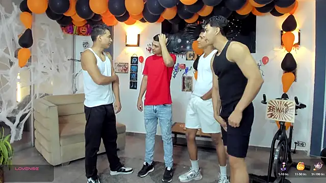 Snapshot of badguyss_bisex chatting on November 4, 11:25 am badguyss bisex online show from November 4, 11:25 am