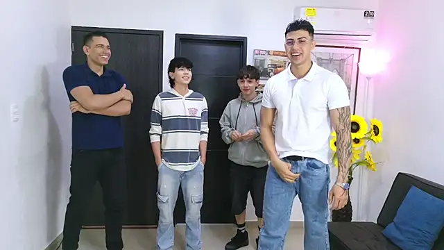 badguyss bisex online show from April 15, 11:27 am