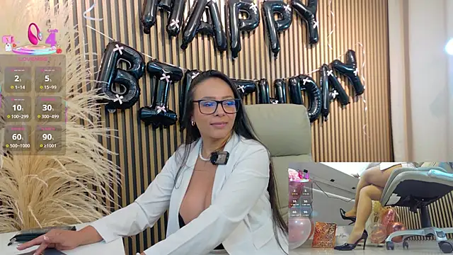 Snapshot of lulu_072 chatting on November 12, 12:15 am lulu 072 online show from November 12, 12:15 am