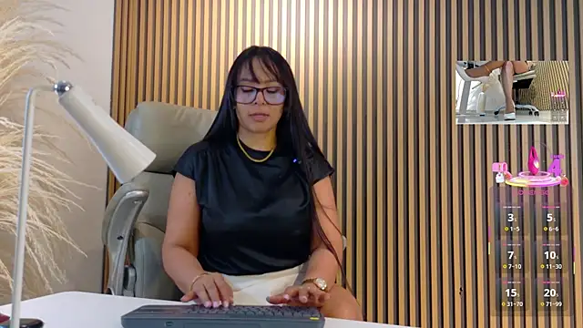 Snapshot of lulu_072 chatting on June 20, 12:26 am lulu 072 online show from June 20, 12:26 am