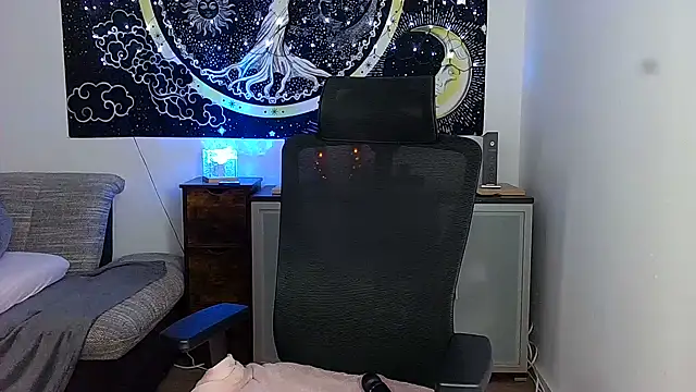 SexxyLiviaa online show from March 28, 5:25 pm