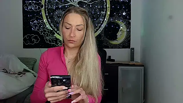 SexxyLiviaa online show from March 23, 4:01 am