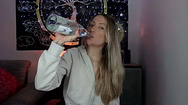 SexxyLiviaa online show from January 12, 11:20 pm