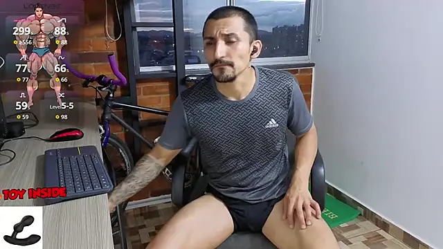 Snapshot of Marck_Muscle chatting on September 23, 11:01 pm Marck Muscle online show from September 23, 11:01 pm