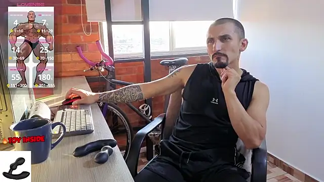 Snapshot of Marck_Muscle chatting on June 11, 10:29 pm Marck Muscle online show from June 11, 10:29 pm