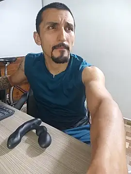 Snapshot of Marck_Muscle chatting on July 3, 1:12 am Marck Muscle online show from July 3, 1:12 am