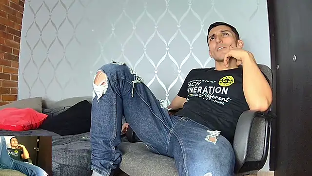 Snapshot of Marck_Muscle chatting on March 16, 11:15 pm Marck Muscle online show from March 16, 11:15 pm