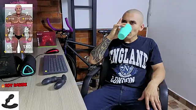 Marck Muscle online show from April 12, 4:05 am