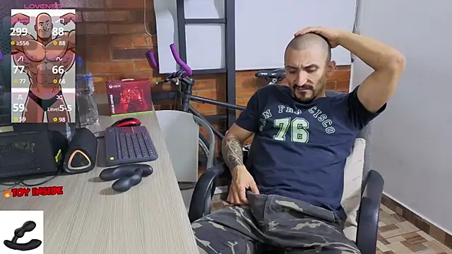 Snapshot of Marck_Muscle chatting on June 6, 3:34 am Marck Muscle online show from June 6, 3:34 am