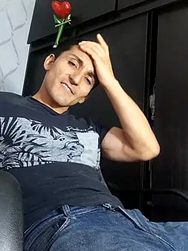 Snapshot of Marck_Muscle chatting on March 2, 10:23 pm Marck Muscle online show from March 2, 10:23 pm