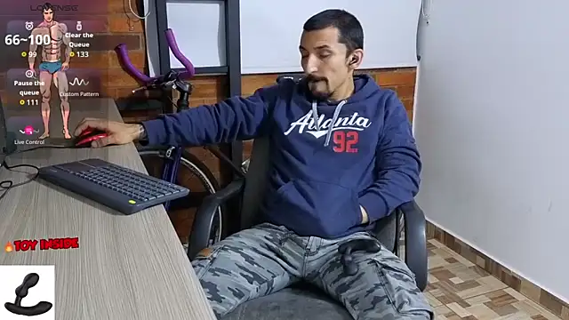 Snapshot of Marck_Muscle chatting on October 14, 3:40 am Marck Muscle online show from October 14, 3:40 am