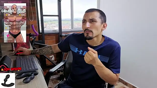 Snapshot of Marck_Muscle chatting on June 30, 10:43 pm Marck Muscle online show from June 30, 10:43 pm