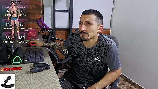 Snapshot of Marck_Muscle chatting on July 16, 11:46 pm Marck Muscle online show from July 16, 11:46 pm