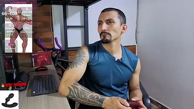 Snapshot of Marck_Muscle chatting on June 25, 5:12 am Marck Muscle online show from June 25, 5:12 am