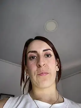 Buttyy Cherry online show from April 1, 4:04 pm