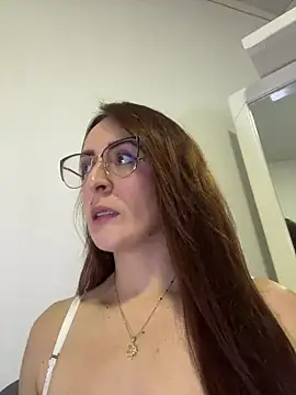 Snapshot of Buttyy_Cherry chatting on October 11, 4:41 pm Buttyy Cherry online show from October 11, 4:41 pm