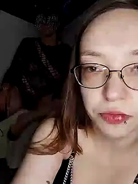 Snapshot of Isabella_Geney chatting on February 10, 10:40 pm Isabella Geney online show from February 10, 10:40 pm