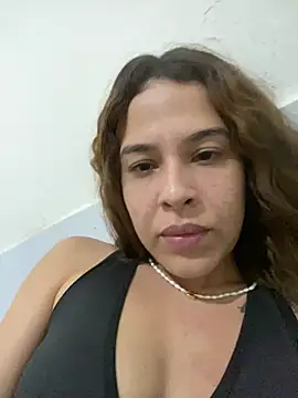 Snapshot of babybarros chatting on April 11, 2:52 am babybarros online show from April 11, 2:52 am