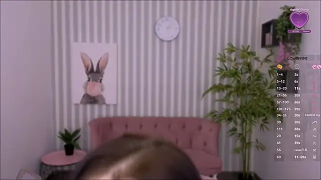 Snapshot of CosmicFaye chatting on February 7, 12:06 pm CosmicFaye online show from February 7, 12:06 pm