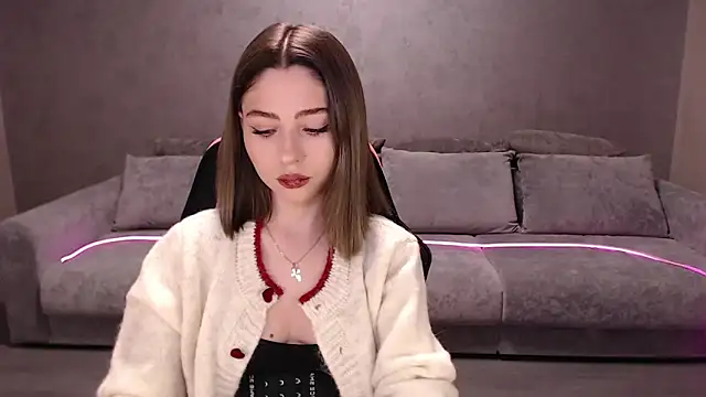 Tessa Walker online show from December 2, 11:23 am