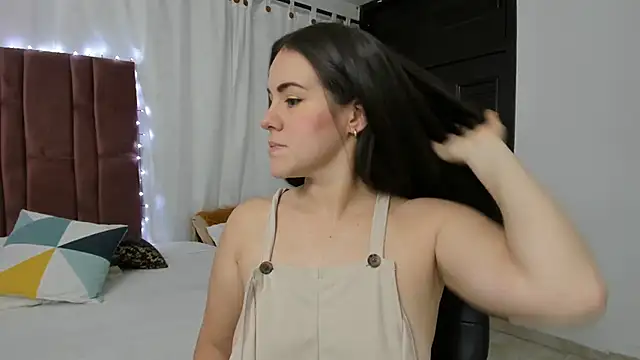 Snapshot of AURORA_FRANKLIN chatting on February 10, 1:01 pm AURORA FRANKLIN online show from February 10, 1:01 pm