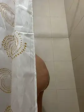 Lilly Peach22 online show from March 22, 2:26 am