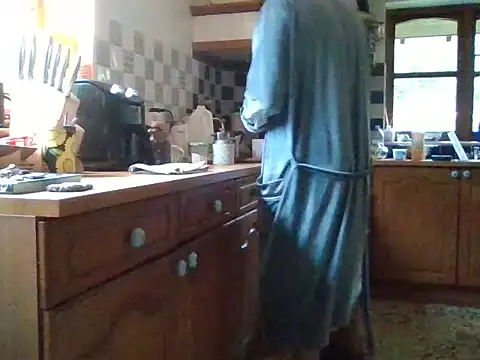 Snapshot of jakjak106 chatting on October 2, 8:07 am jakjak106 online show from October 2, 8:07 am