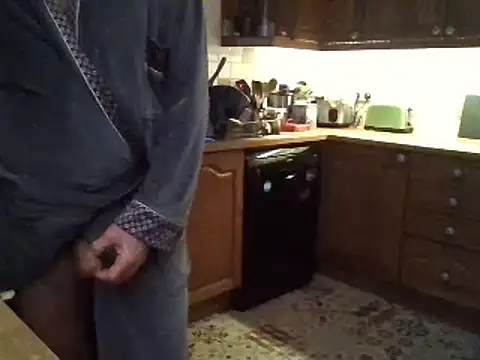 Snapshot of jakjak106 chatting on December 29, 8:11 am jakjak106 online show from December 29, 8:11 am