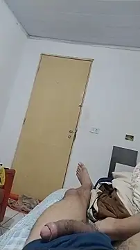 Snapshot of UncutToyBoy23cm chatting on September 24, 4:30 am UncutToyBoy23cm online show from September 24, 4:30 am