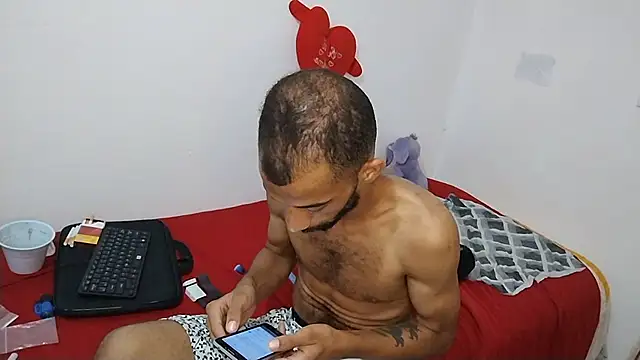 Snapshot of UncutToyBoy23cm chatting on March 16, 8:32 am UncutToyBoy23cm online show from March 16, 8:32 am