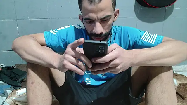 UncutToyBoy23cm online show from July 22, 6:48 am