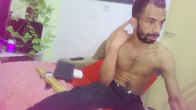 Snapshot of UncutToyBoy23cm chatting on October 30, 6:49 pm UncutToyBoy23cm online show from October 30, 6:49 pm