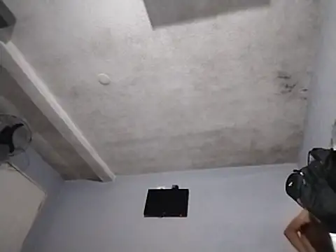 UncutToyBoy23cm online show from January 12, 5:03 am