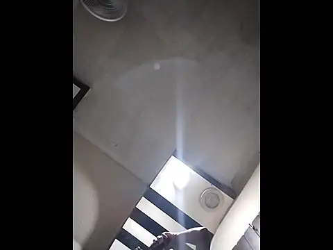 UncutToyBoy23cm online show from December 20, 9:28 pm