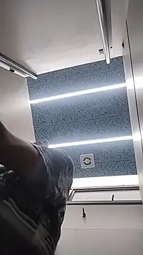 Snapshot of UncutToyBoy23cm chatting on November 15, 2:15 am UncutToyBoy23cm online show from November 15, 2:15 am