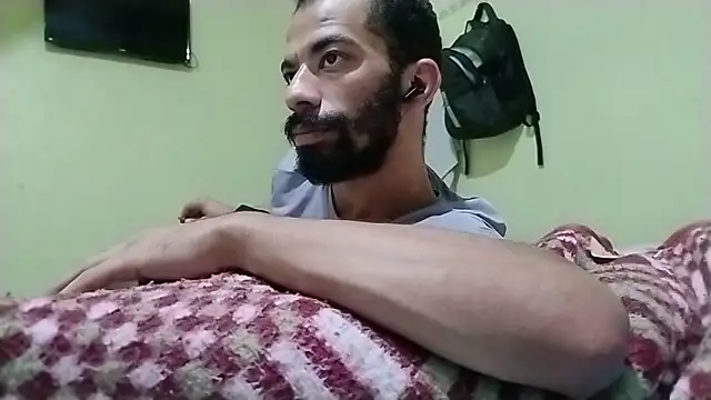 UncutToyBoy23cm online show from April 16, 6:25 am