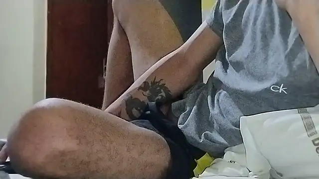 UncutToyBoy23cm online show from February 11, 10:15 am